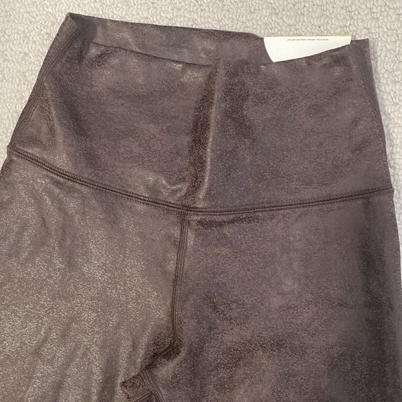 NWT Aerie Offline Crackle Legging - Brown XS - Picture 6 of 6